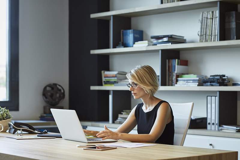 Cómo estructurar su día de trabajo cuando se siente mentalmente drenado (según un neurólogo)