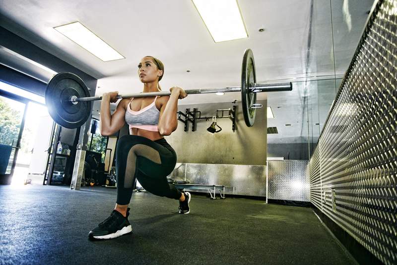 De slimste manieren om op te warmen voor krachttraining, volgens Fitness Pros