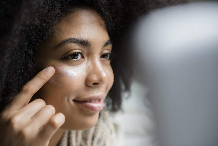 7 meilleurs produits qui traitent l'hyperpigmentation pour les femmes de couleur, selon les experts