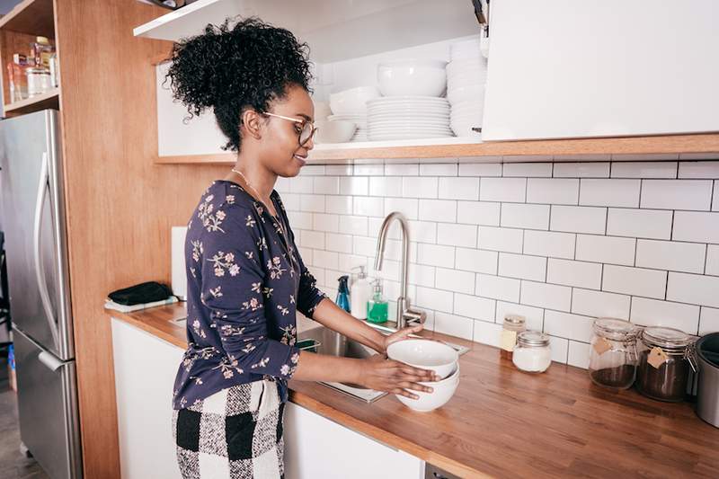 Il modo migliore per organizzare la cucina, secondo qualcuno che lo fa per vivere