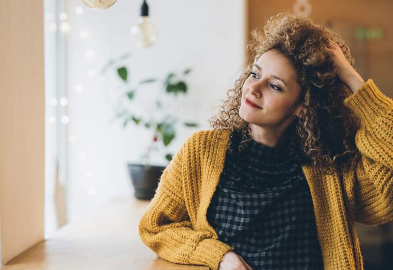 El control de la natalidad hormonal astuto puede meterse con tu cabello