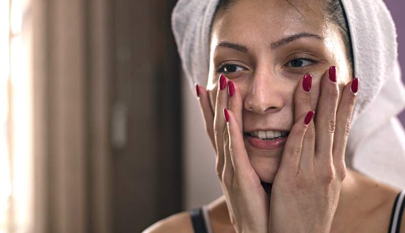 Obtenez une microdermabrasion dans une bouteille, gracieuseté de cette marque Derm-Breved