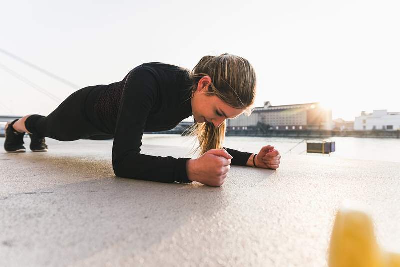 Este treino de prancha de 6 moves é tudo menos chato e deixará seu corpo *queimando *