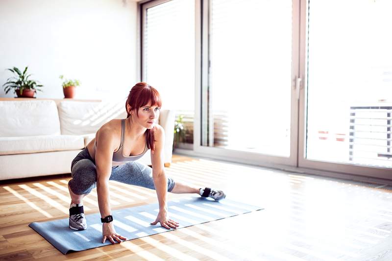 Ova tjelesna težina HIIT i Core Workout nadmašuje ih sve (bez niti jednog dijela opreme)