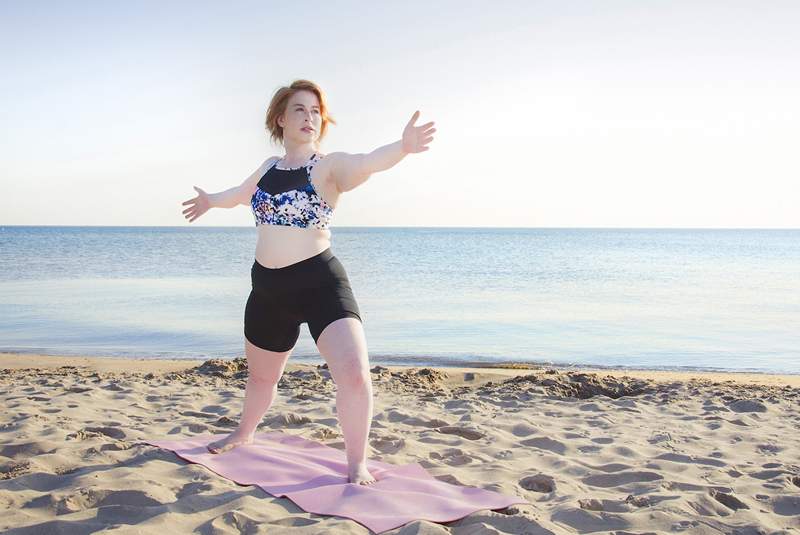 Hvordan å lære de 8 lemmer av yoga kan hjelpe deg med å stille tankene dine og utenfor matten