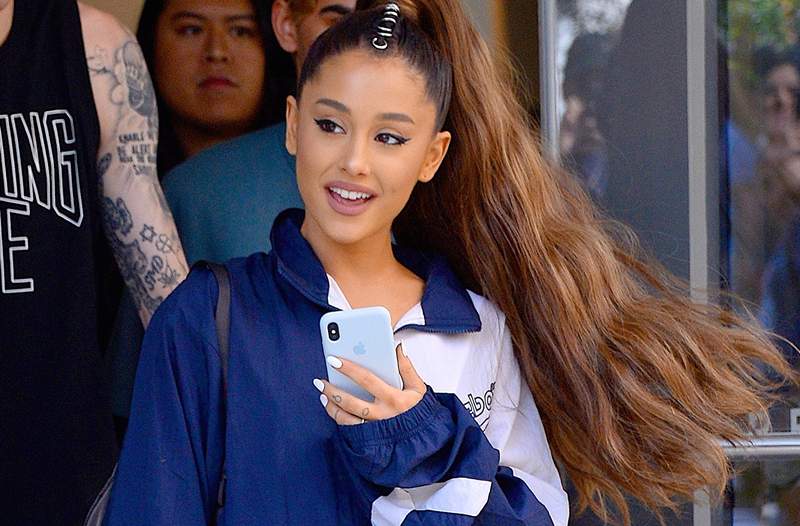 7 måter å rocke Ariana Grande's favoritt neglelakk farge