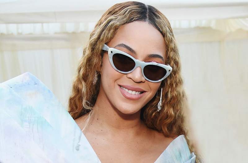 Encontró! El brillo labial sin budge de Beyonce es un diamante de farmacia de $ 10