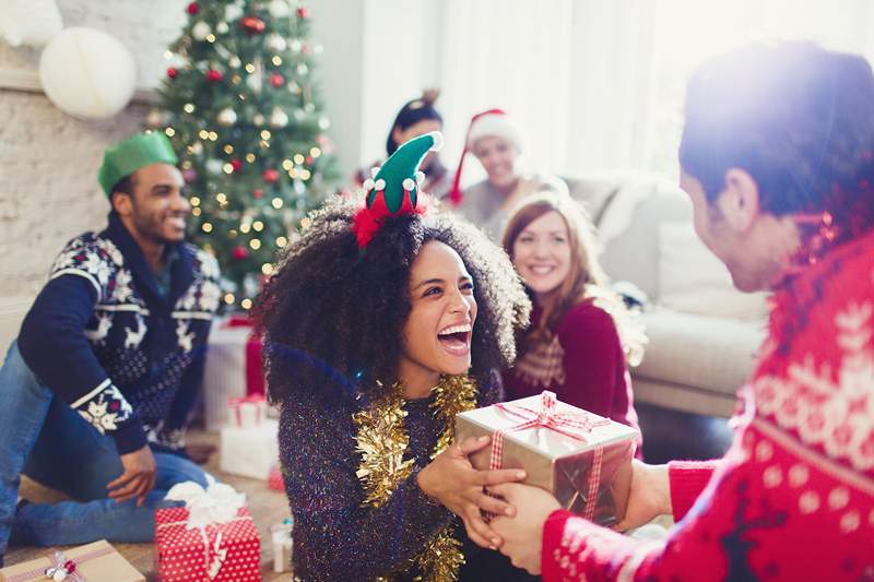 Die besten Geschenke, um jemandem nach seiner Liebessprache zu geben