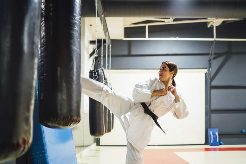 'Ben bir karate profesyonelim ve bunlar her gün yaptığım hareketlilik egzersizleri'