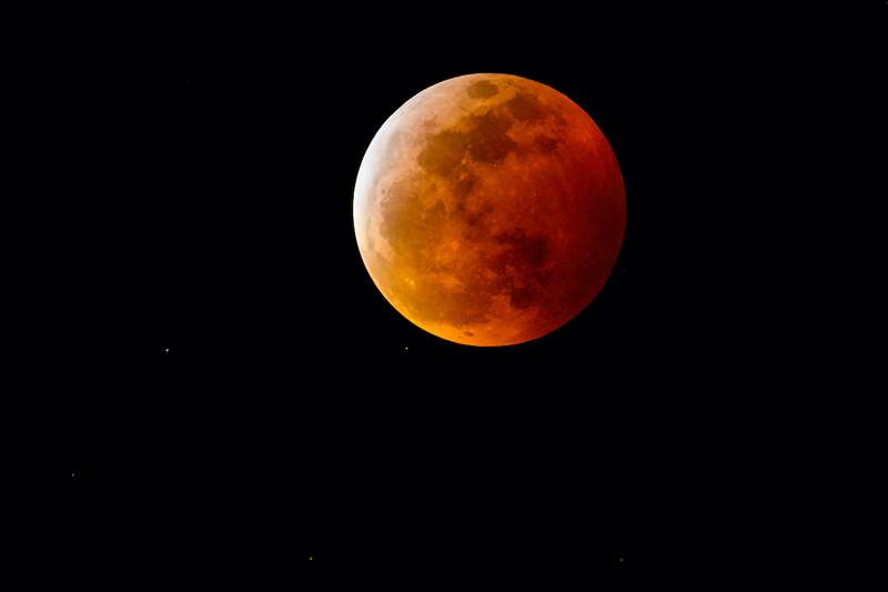 De maansverduistering in Boogschutter is ook een krachtige Supermoon-Here's hoe het het leven van elk teken kan veranderen