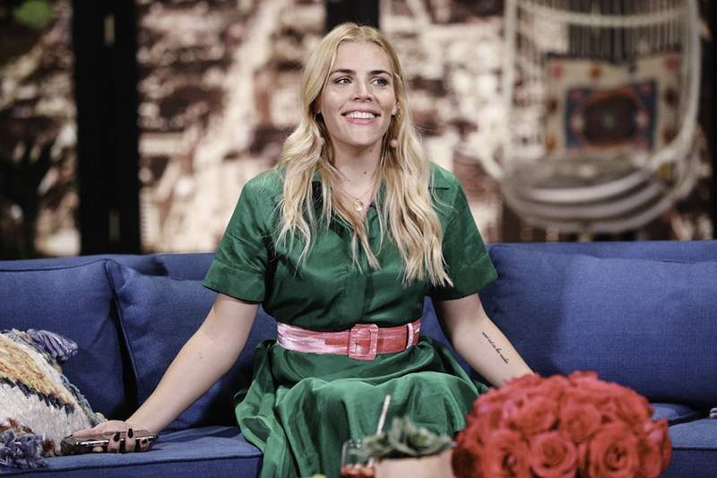 Meşgul Philipps'in gazlı, üstün ağır talk show sadece ihtiyacınız olan ruh hali artışı