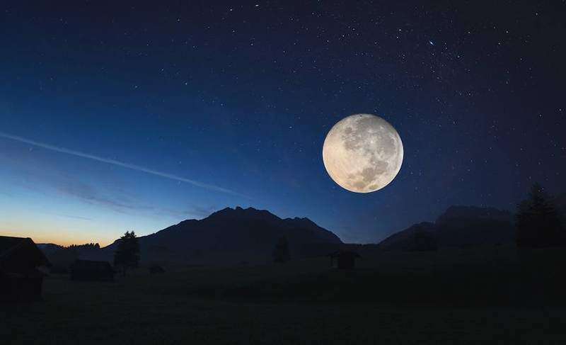 La ricerca dice che l'imminente luna piena è probabile che scherzerà con il sonno