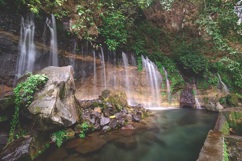 Treffen Sie die Region El Salvador, in der Sie alle Wasserfälle und handwerklichen Kaffee jagen können