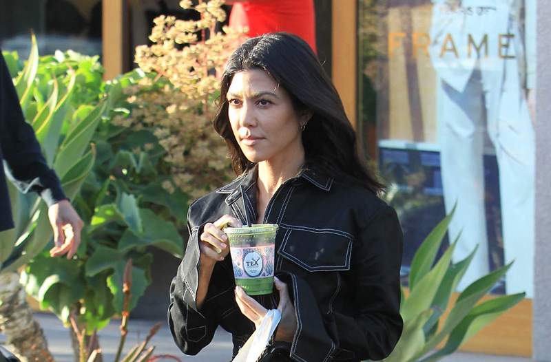 Co Kourtney Kardashian jí, když je na detoxikaci