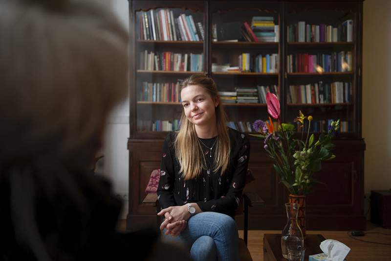 Oui, vous pouvez dépasser votre thérapeute, il y a 4 signes, il est temps de passer à autre chose