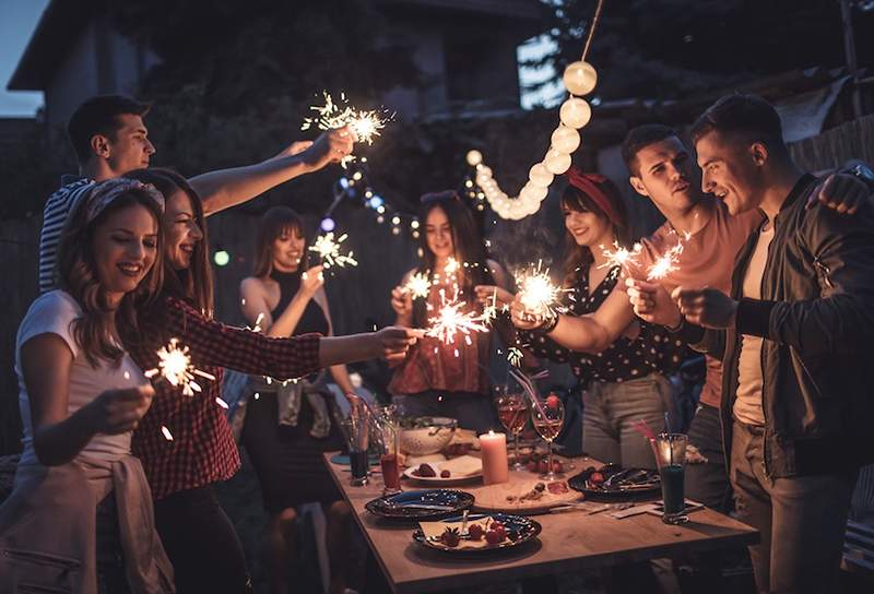 De 3-stappengids van een etiquette-expert voor het uitkoppen van gasten die hun welkom te lang hebben