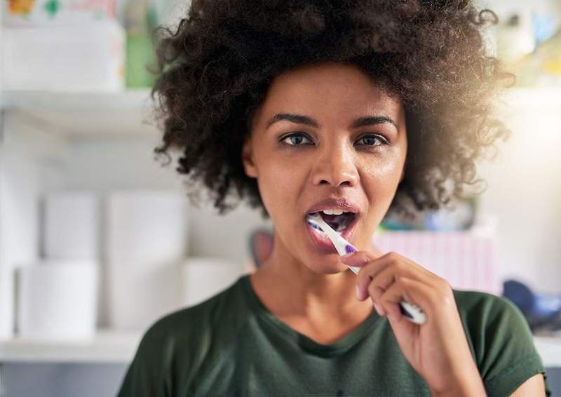 Lo que dice tu estilo de dientes sobre ti, según yo (y un dentista)