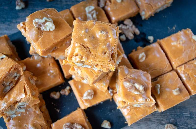 Fudge labu 4-ingredient adalah jawaban yang sah untuk doa-doa yang dijatuhi hukuman basa Anda