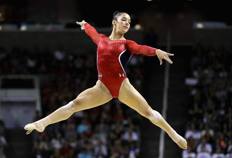 Aly Raisman tentang mengapa kekuatan telah mengambil makna baru untuknya tahun ini