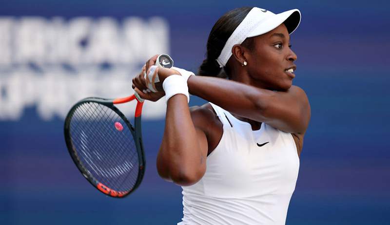 Cele 5 elemente esențiale de auto-îngrijire a călătoriilor pe care starul de tenis Sloane Stephens se bazează când se află pe drum până la 40 de săptămâni pe an