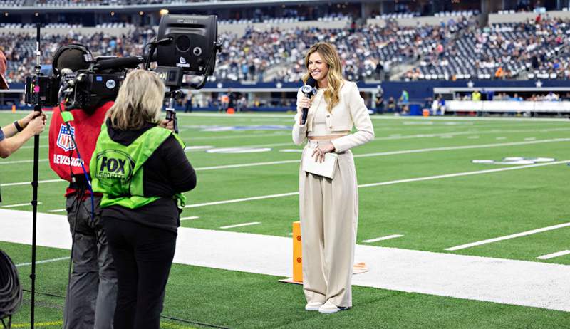 Os sapatos e acessórios a repórter lateral da Fox Sports Erin Andrews jura para manter os pés em forma de ponta