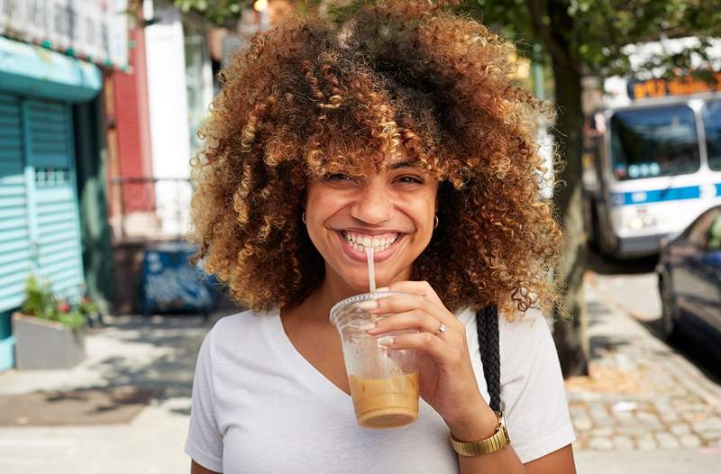 Curly Bangs on trendikäs Pinterestissä ja olemme * täällä * ulkonäöstä