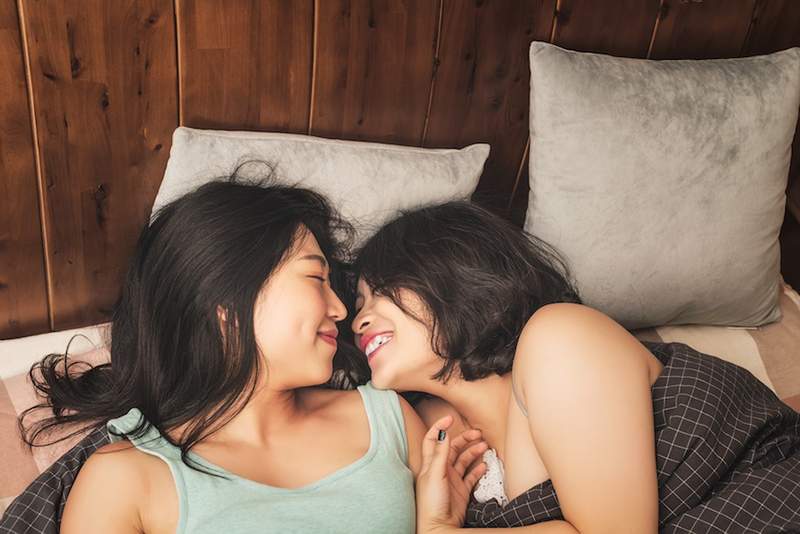 Karezza pada dasarnya adalah Hygge Sex, dan itu satu -satunya jenis yang ingin kami miliki musim dingin ini