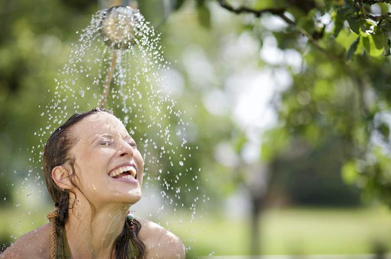 7 formas energéticamente eficientes de mantenerse fresco en casa, sin importar cuán caliente esté afuera