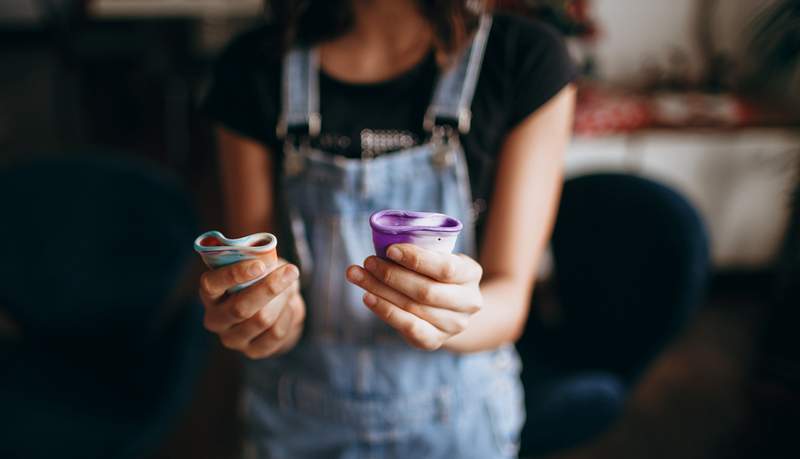 Aš 3 mėnesius prekiavau tamponais dėl menstruacinių puodelių, ir aš esu parduodamas, ką jie iš tikrųjų mėgsta naudoti