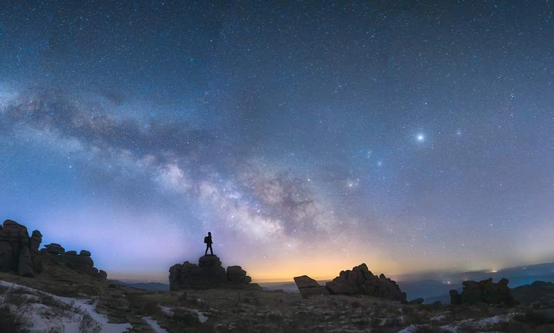 Astrologija u boji je opipljiviji način rada s kozmosom i kako to funkcionira