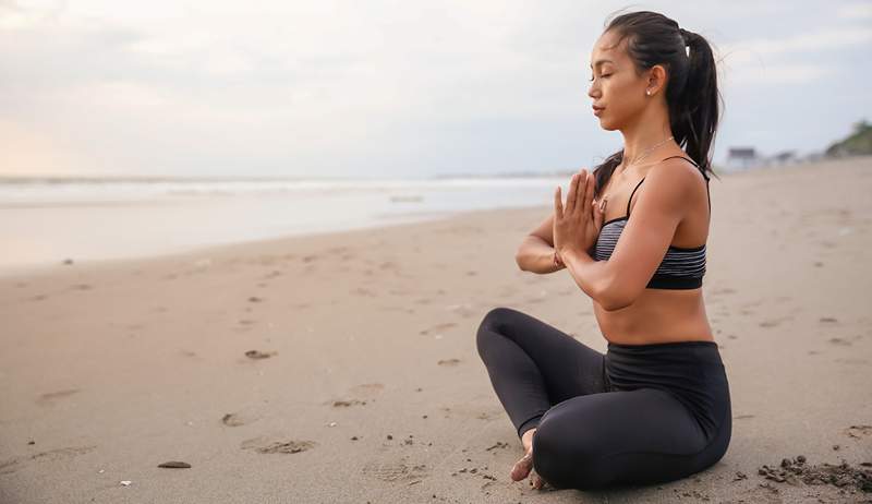 Aumente los beneficios de salud mental de su entrenamiento llevándolo a la playa (o el lago o el río)