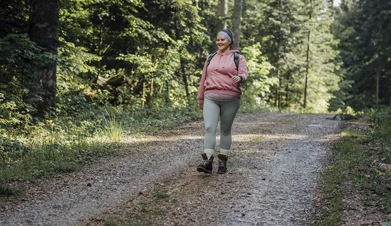 Wat telt als een 'stevige wandeling'? Het hangt af van uw leeftijd