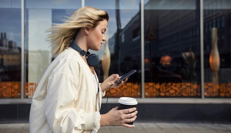 Ekte snakk vil drikke kaffe på den varme jenta mi få meg til å bæsje buksene mine?