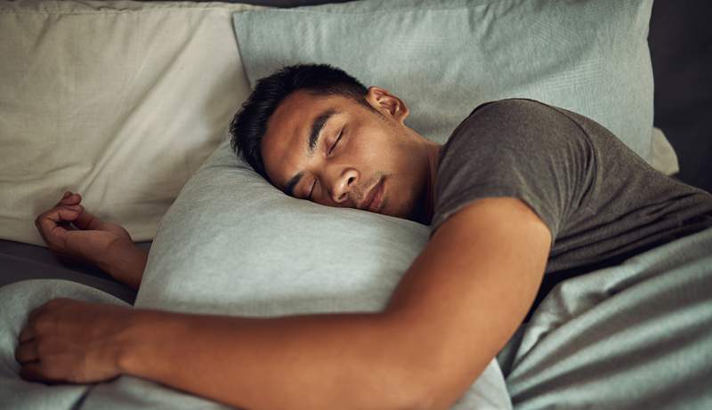 Sono un cardiologo, ed è per questo che consiglio a tutti di andare a letto (e attenersi)