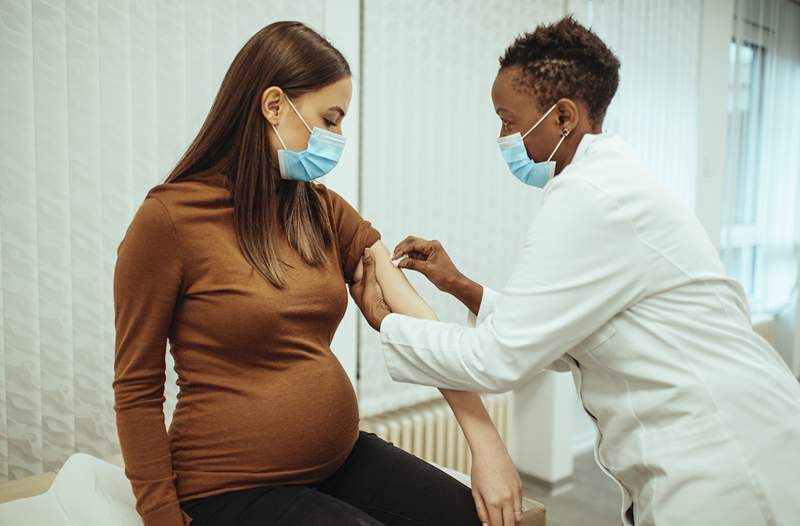 Ce que les médecins veulent que vous sachiez sur le vaccin Covid-19 pour les personnes enceintes