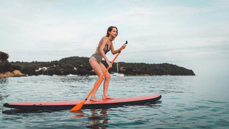 3 Trainer genehmigte Möglichkeiten, Ihre Sommer-Workouts abenteuerlustig und * effektiv zu machen