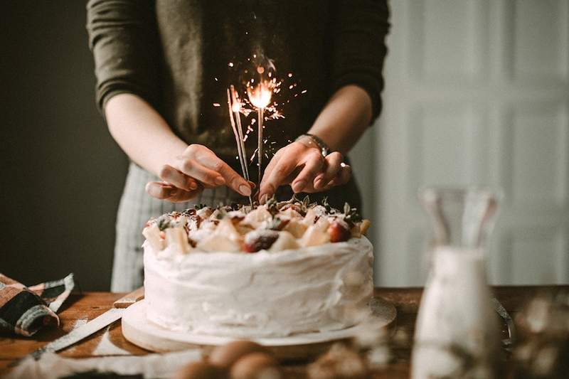 Hé, les Sagittaires et les Capricornes voici comment être excité pour votre anniversaire de la saison des vacances