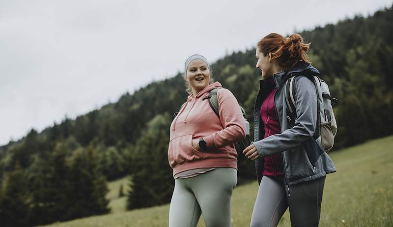 O exercício pode realmente * ajudar * alergias sazonais calmas. Veja como descobrir quando a contagem de pólen aumenta, de acordo com um alergista