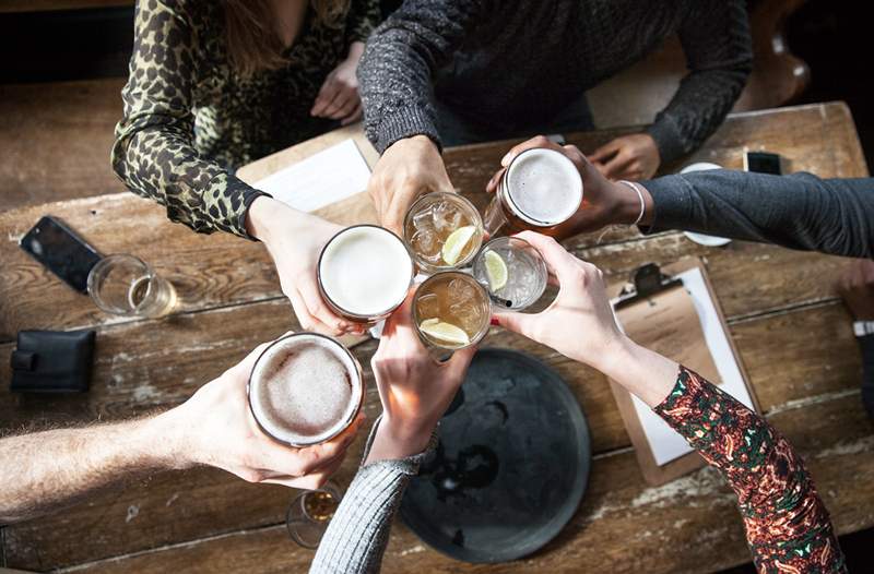 Er lørdag kveld happy hour som gjør søndagens scaries verre?