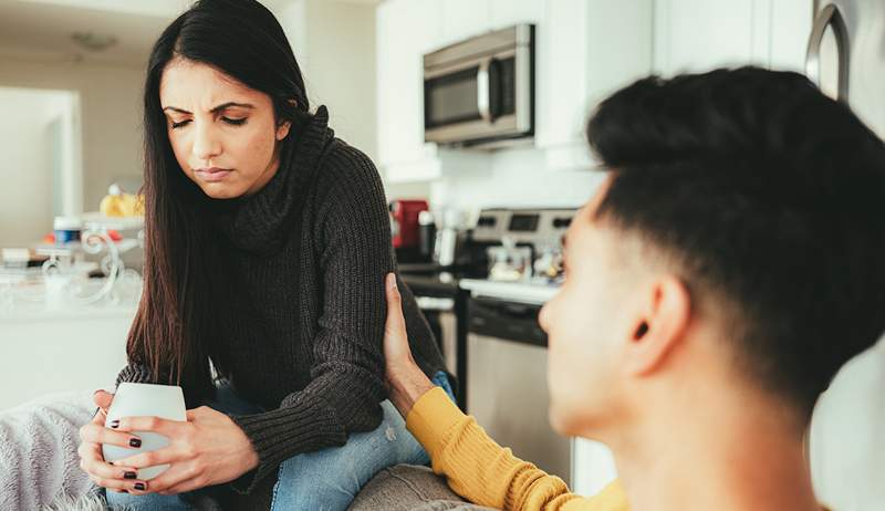 Bolehkah anda memberitahu orang lain bahawa mereka harus mencuba terapi? Pakar kesihatan mental menimbang