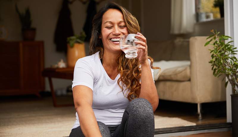 PSA Ihre Hydratation erfordert im Alter von Altersalter erheblich Veränderungen