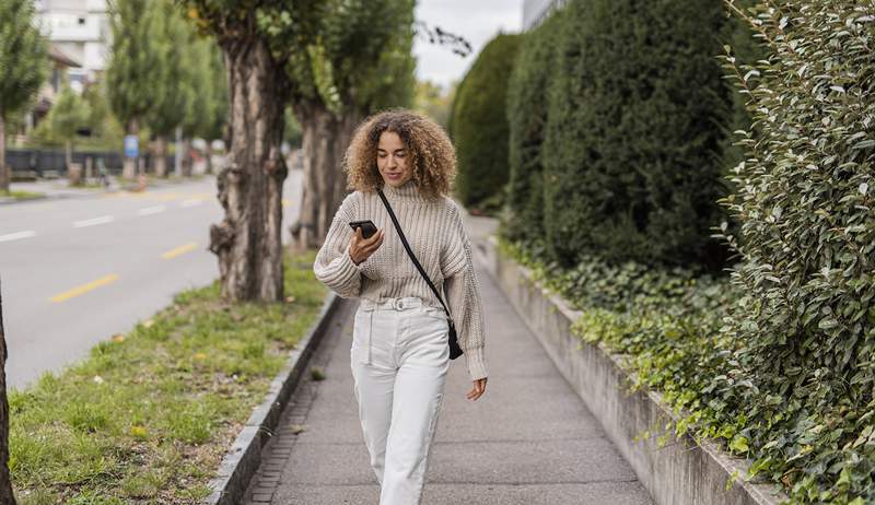 ¿Es mejor caminar rápido o lejos?? Un cardiólogo deportivo pesa