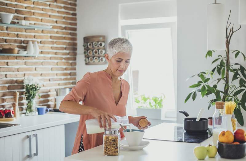 Este lapte sănătos? Am cerut experților în nutriție să o descompună pentru noi