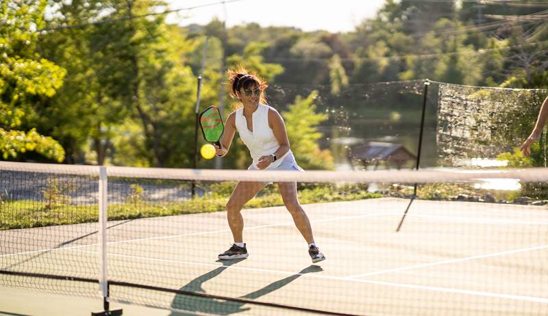 Un alt motiv pentru a încerca Pickleball Este minunat pentru sănătatea oaselor