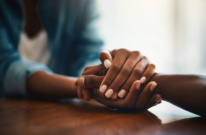 In che modo la perdita di doulas aiutano le donne a elaborare il dolore dell'aborto