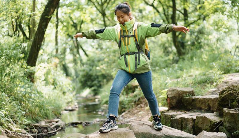 Ce `` sixième sens '' négligé pourrait être la clé d'une meilleure posture et d'un équilibre, il y a 5 façons de l'améliorer