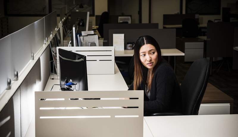 Vai es esmu slikts cilvēks, lai turētu noslēpumu? Eksperti izskaidro, kāpēc jūs jūtaties šādi, un ko jūs varat darīt