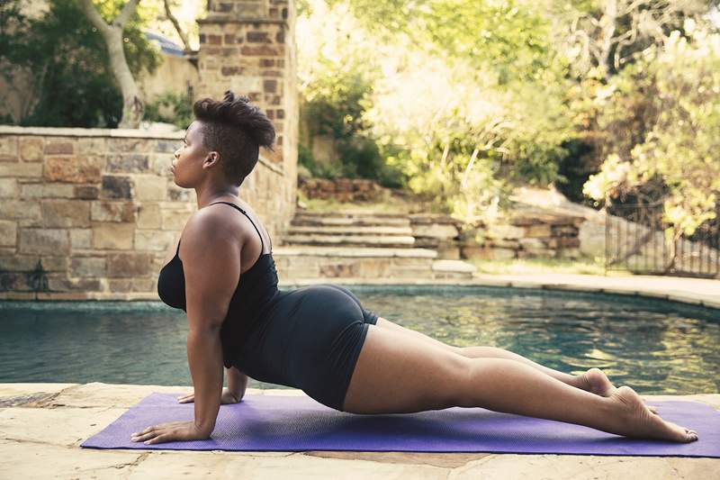 O movimento de treinamento de força necessário para equilibrar seu corpo depois do yoga