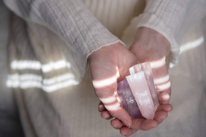 5 maneiras de aproveitar a energia do quartzo rosa, o cristal com um representante de ímã de amor