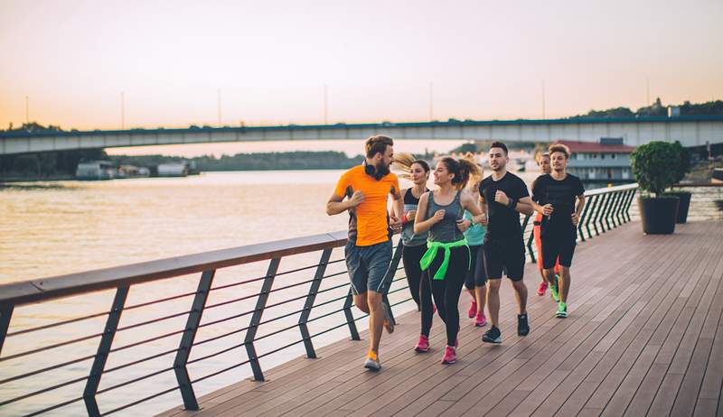 Correre e ho avuto una relazione tossica per anni, fino a quando i club di corsa non l'ha guarita